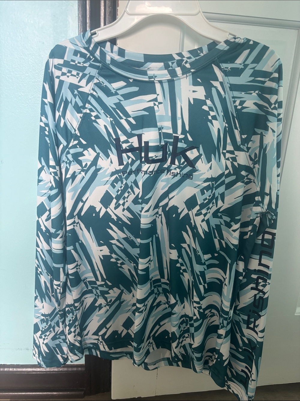 Huk women’s shirt
